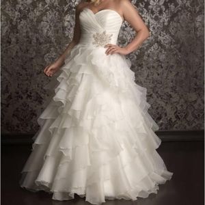 Allure Bridals 8862